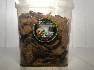 Бастони Снеки сыровяленые с можжевельником: Ведро Ржаные гренки с малосольным огурчиком