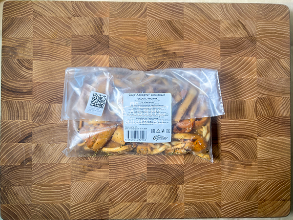 Сыр 150 гр ГОРНЫЙ СЫРОВАР (Ассорти копчёный с укропом и чесноком) в Раменском