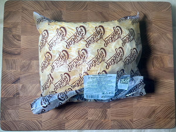 Сыр 1 кг ГОРНЫЙ СЫРОВАР (Паутинка со вкусом красной икры) в Раменском